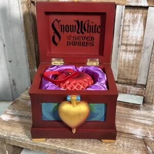 Disney Store Snow White Poison Apple Rhinestone Ornament In Box Evil Queen 2007